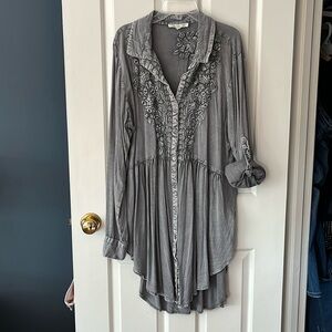 3/$15 Solitaire Gray Shirt dress. Women’s large. Long sleeve w/3/4 sleeve option